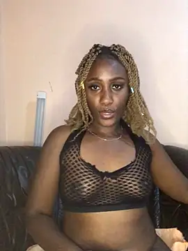 Snapshot of Lola_kims chatting on 01/06/25, 11:52 Lola kims online show from 01/06/25, 11:52