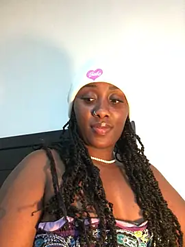 Snapshot of Lola_kims chatting on 06/24/26, 12:04 Lola kims online show from 06/24/26, 12:04