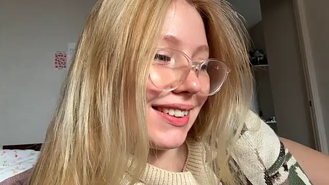 HoneyAudrey online show from 09/14/25, 02:33