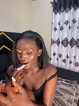 Curvixx online show from 12/27/24, 10:48