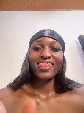 Curvixx online show from 03/04/25, 10:27