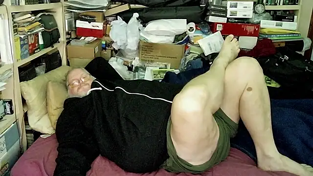 hadeszeuss2 online show from 12/22/24, 05:32