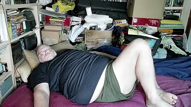 hadeszeuss2 online show from 02/18/25, 04:59