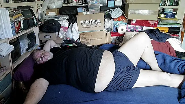 hadeszeuss2 online show from 04/06/26, 01:23