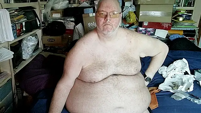 Snapshot of hadeszeuss2 chatting on 05/15/26, 03:41 hadeszeuss2 online show from 05/15/26, 03:41
