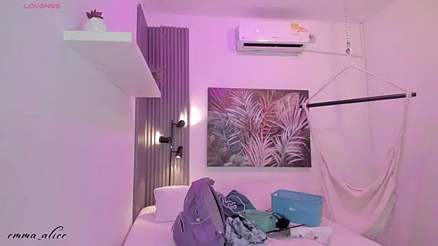 emma alice  online show from 09/17/25, 12:07