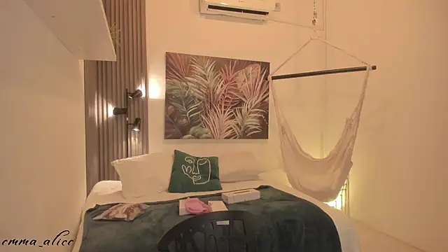 emma alice  online show from 09/26/25, 12:09