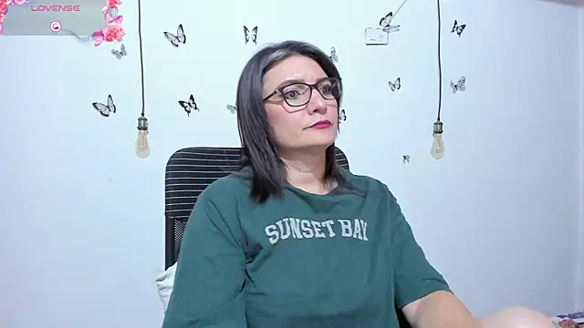 Amie Adams82  online show from 04/07/26, 02:06