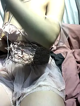 Snapshot of misu09 chatting on 11/07/25, 03:28 misu09 online show from 11/07/25, 03:28