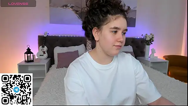 Ariella Sol online show from 01/28/25, 04:18