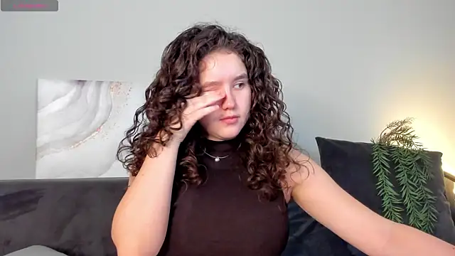 Ariella Sol online show from 04/24/26, 01:08