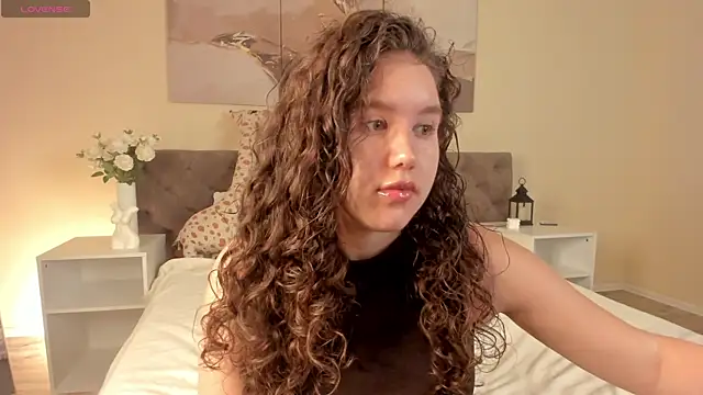 Ariella Sol online show from 07/25/26, 01:04