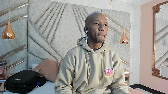 Snapshot of JamesParck chatting on 02/08/25, 11:01 JamesParck online show from 02/08/25, 11:01