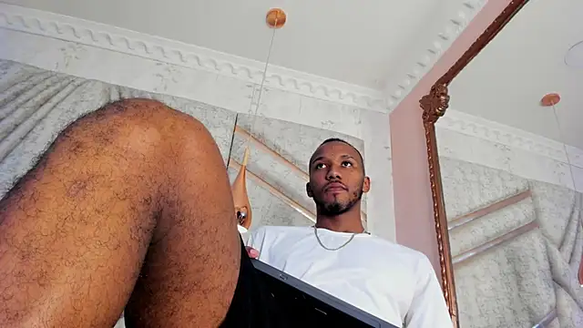 Snapshot of JamesParck chatting on 03/20/25, 06:42 JamesParck online show from 03/20/25, 06:42