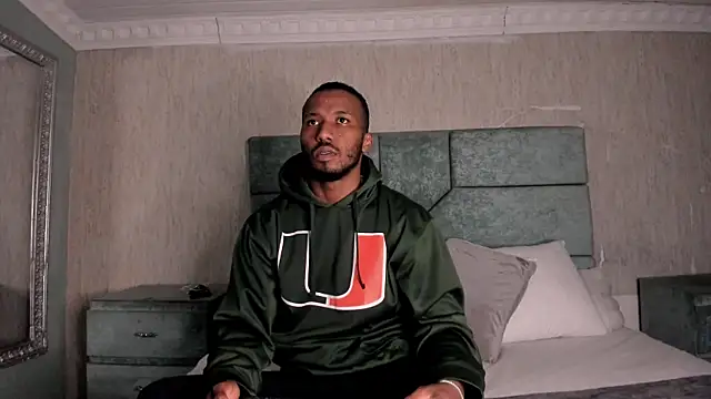 Snapshot of JamesParck chatting on 02/24/26, 07:56 JamesParck online show from 02/24/26, 07:56