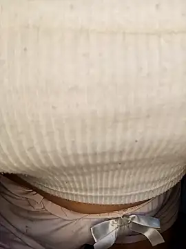 Snapshot of keelly_richaardson1 chatting on 12/18/24, 12:10 keelly richaardson1 online show from 12/18/24, 12:10