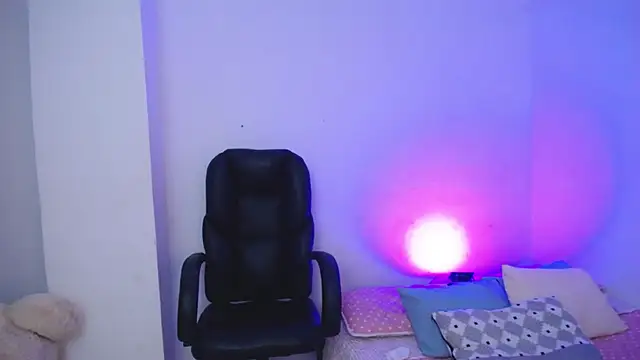 Snapshot of keelly_richaardson1 chatting on 03/07/25, 03:51 keelly richaardson1 online show from 03/07/25, 03:51