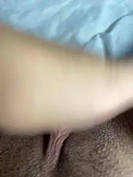 Snapshot of lili_fire69 chatting on 10/17/25, 02:48 lili fire69 online show from 10/17/25, 02:48