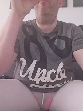 ShyBoy1982 online show from 11/06/25, 01:12