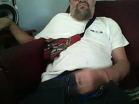 Snapshot of LECHEBALLS chatting on 01/13/26, 06:02 LECHEBALLS online show from 01/13/26, 06:02