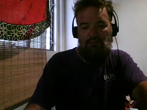 Snapshot of LECHEBALLS chatting on 04/14/26, 11:22 LECHEBALLS online show from 04/14/26, 11:22