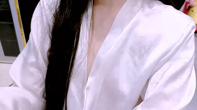 Snapshot of Martha_99 chatting on 11/08/25, 04:34 Martha 99 online show from 11/08/25, 04:34