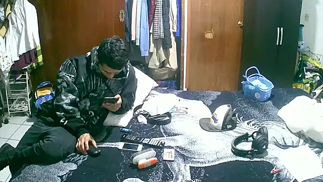 jperezofficial1 online show from 09/19/25, 07:54