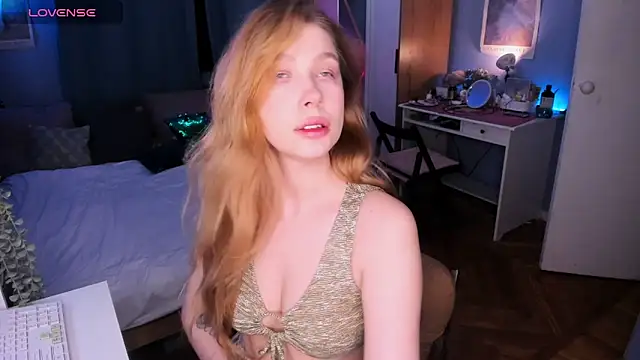 Snapshot of tenderdreams chatting on 12/12/24, 12:48 tenderdreams online show from 12/12/24, 12:48