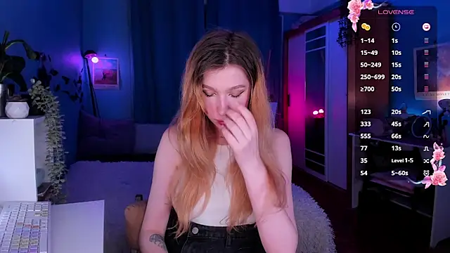 Snapshot of tenderdreams chatting on 03/14/25, 02:52 tenderdreams online show from 03/14/25, 02:52