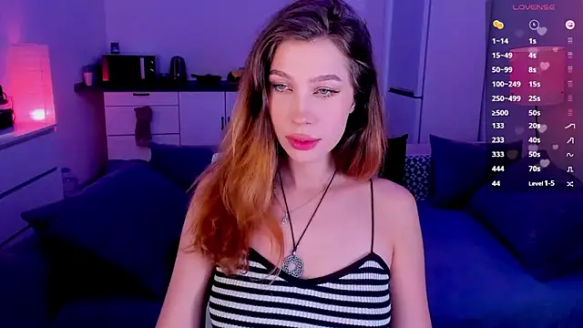 Snapshot of tenderdreams chatting on 11/24/25, 10:42 tenderdreams online show from 11/24/25, 10:42