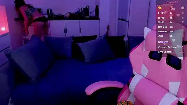 Snapshot of tenderdreams chatting on 11/25/25, 06:41 tenderdreams online show from 11/25/25, 06:41