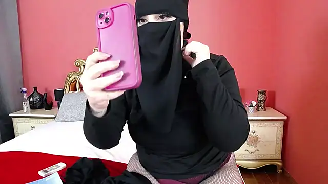 Snapshot of ReynaMuslim chatting on 11/10/25, 06:07 ReynaMuslim online show from 11/10/25, 06:07