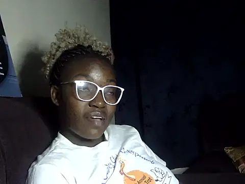 Sexy racy rebel  online show from 12/17/25, 09:43