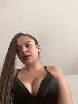 ayshalove online show from 02/24/25, 01:42