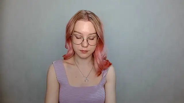 Snapshot of cindi_hot chatting on 12/06/24, 01:22 cindi hot online show from 12/06/24, 01:22