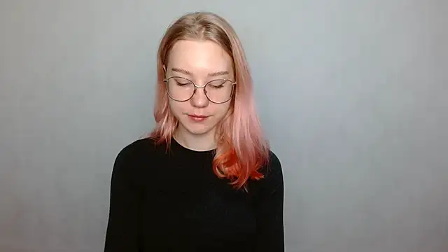 Snapshot of cindi_hot chatting on 12/14/24, 09:40 cindi hot online show from 12/14/24, 09:40