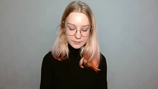 Snapshot of cindi_hot chatting on 01/07/25, 12:09 cindi hot online show from 01/07/25, 12:09