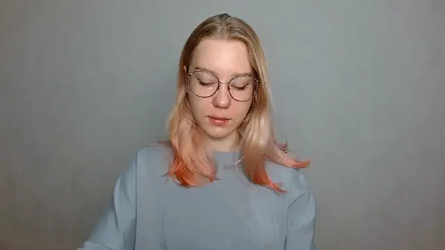 Snapshot of cindi_hot chatting on 01/08/25, 07:55 cindi hot online show from 01/08/25, 07:55