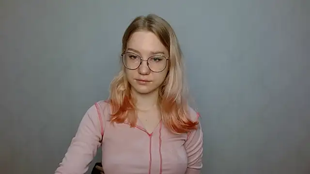 Snapshot of cindi_hot chatting on 01/12/25, 09:40 cindi hot online show from 01/12/25, 09:40