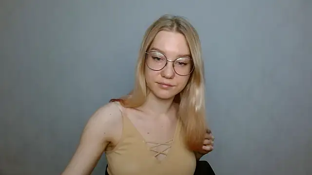 Snapshot of cindi_hot chatting on 01/23/25, 12:41 cindi hot online show from 01/23/25, 12:41