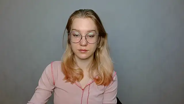 Snapshot of cindi_hot chatting on 01/29/25, 09:12 cindi hot online show from 01/29/25, 09:12