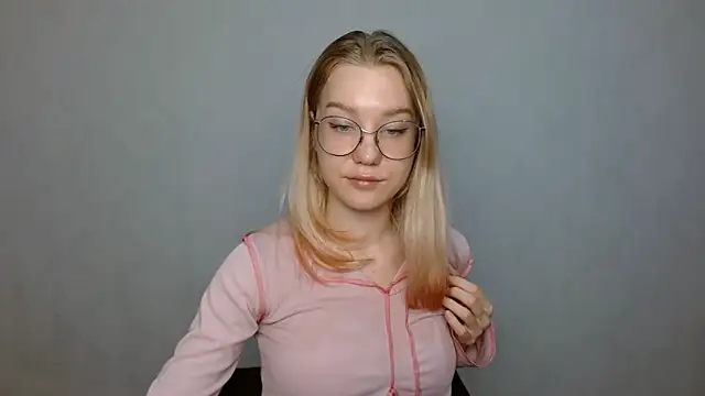 Snapshot of cindi_hot chatting on 01/29/25, 12:13 cindi hot online show from 01/29/25, 12:13