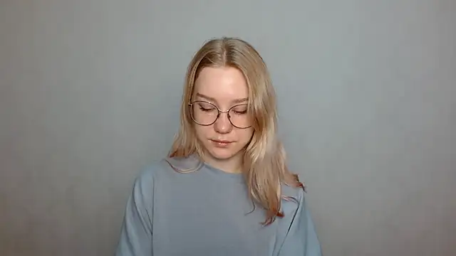 Snapshot of cindi_hot chatting on 01/31/25, 09:16 cindi hot online show from 01/31/25, 09:16