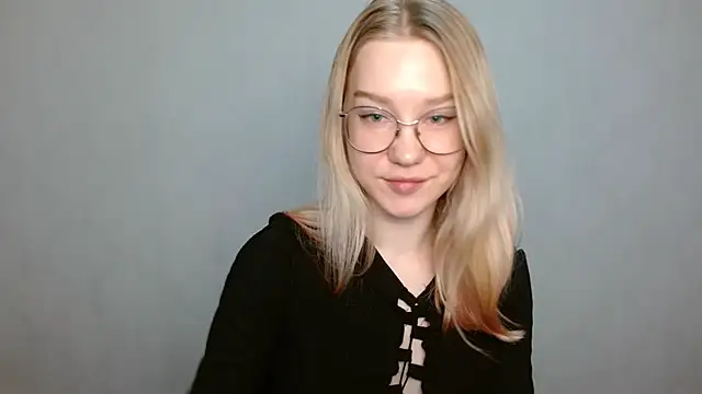 Snapshot of cindi_hot chatting on 02/07/25, 09:47 cindi hot online show from 02/07/25, 09:47