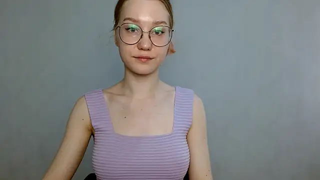 Snapshot of cindi_hot chatting on 03/07/25, 11:40 cindi hot online show from 03/07/25, 11:40