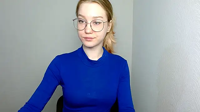 Snapshot of cindi_hot chatting on 03/15/25, 11:29 cindi hot online show from 03/15/25, 11:29