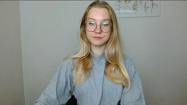 Snapshot of cindi_hot chatting on 09/14/25, 10:25 cindi hot online show from 09/14/25, 10:25