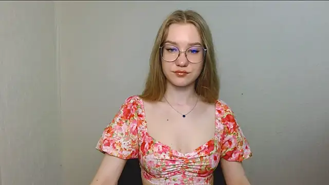 Snapshot of cindi_hot chatting on 07/17/26, 09:16 cindi hot online show from 07/17/26, 09:16