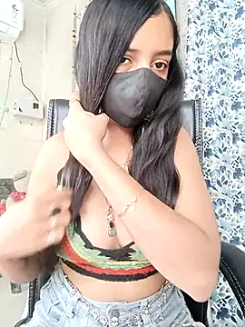 Parinaaz18 online show from 04/17/26, 01:52