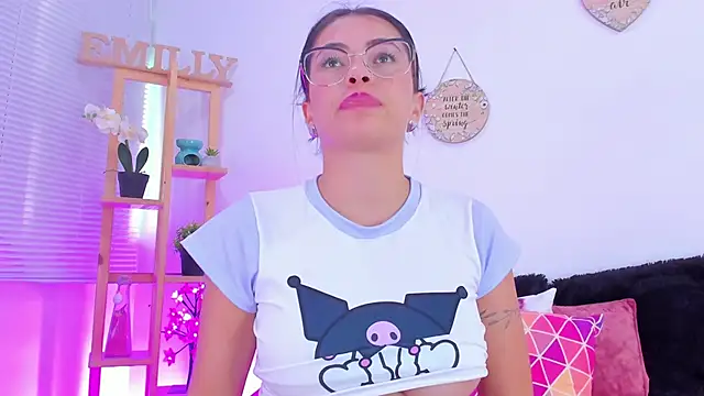 EmillySanders online show from 02/09/25, 05:11